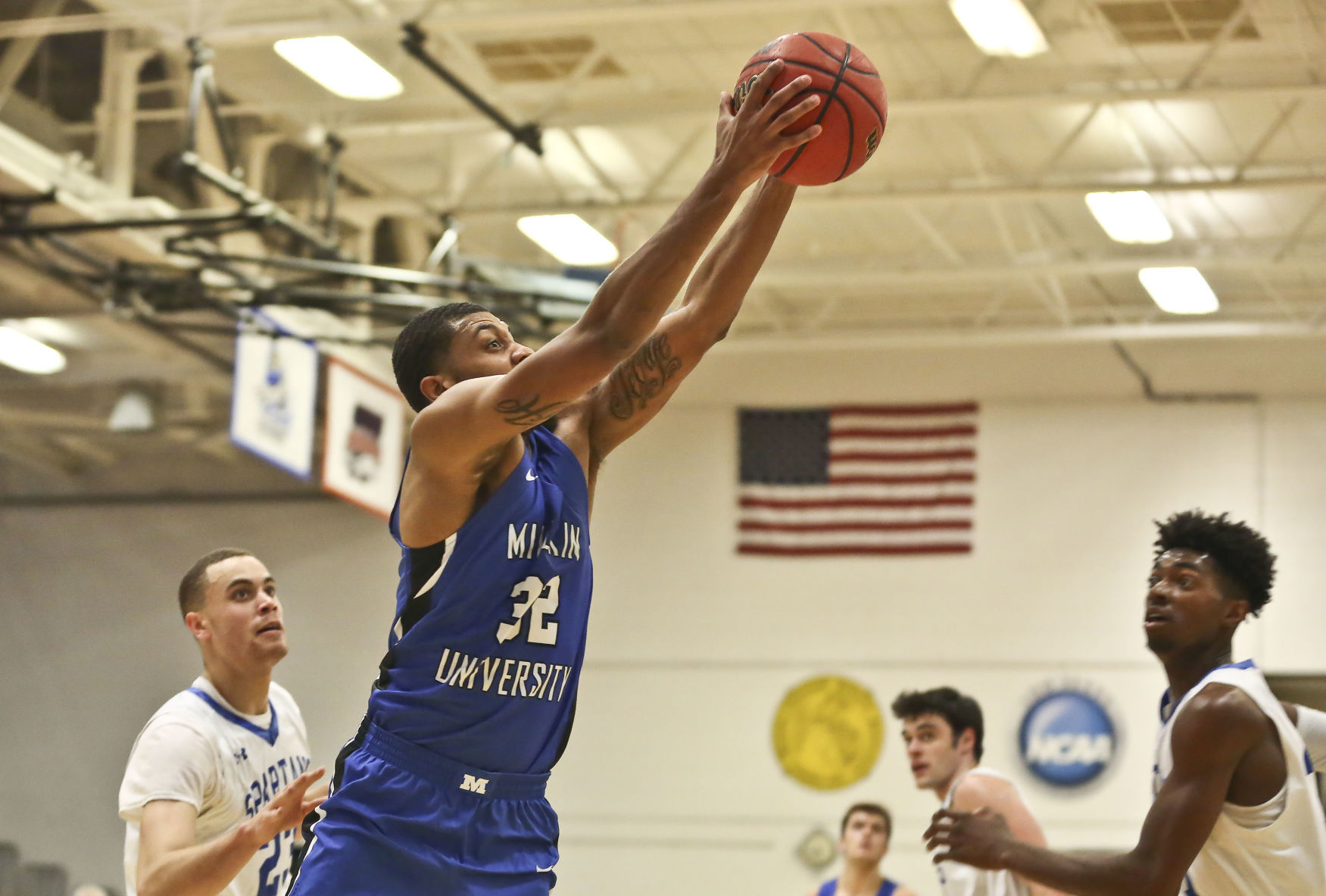 Millikin Mens Basketball 15 11.08.18.JPG